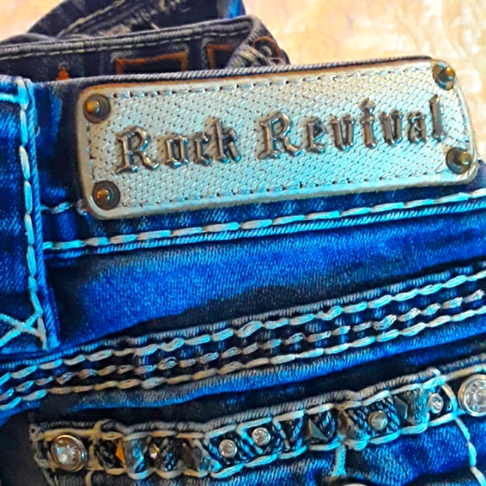 Womens blue jeans